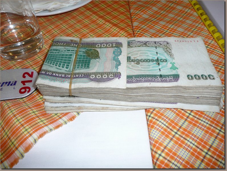 Yangon - viele Kyatts, wenig Wert