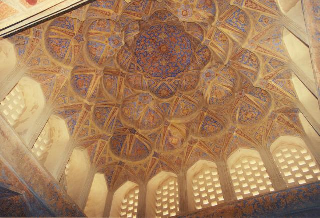 Isfahan - Decke im Ali Qapu-Torpalast am Meydan-e Imam-Platz