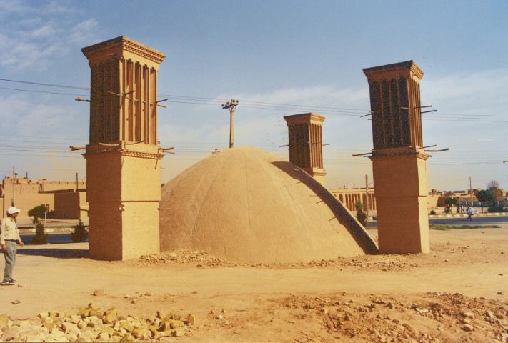 Yazd - K�hlhaus mit 4 Windt�rmen in der Altstadt